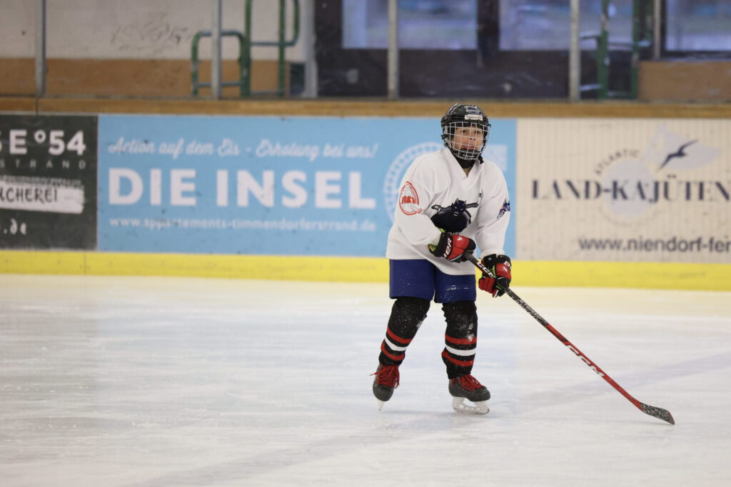 Ein Nachwuchsspieler der Young Devils beim Training